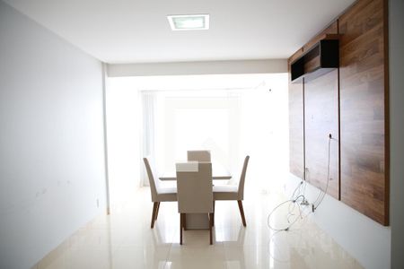 Sala de apartamento para alugar com 3 quartos, 90m² em Setor Bueno, Goiânia