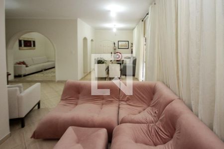 Sala da lareira de casa para alugar com 3 quartos, 360m² em Jardim Avelino, São Paulo