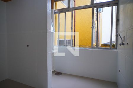 Cozinha de apartamento à venda com 1 quarto, 40m² em São Geraldo, Porto Alegre