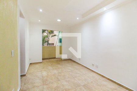 Sala de apartamento à venda com 2 quartos, 54m² em Vila Carmosina, São Paulo