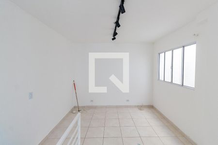 Sala de casa de condomínio para alugar com 2 quartos, 80m² em Cidade Patriarca, São Paulo