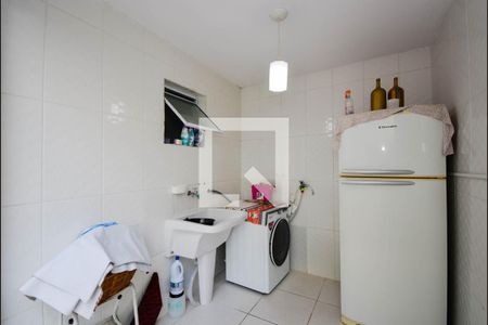 Casa à venda com 250m², 3 quartos e 2 vagas Casa à venda com 250m², 3 quartos e 2 vagasLavanderia