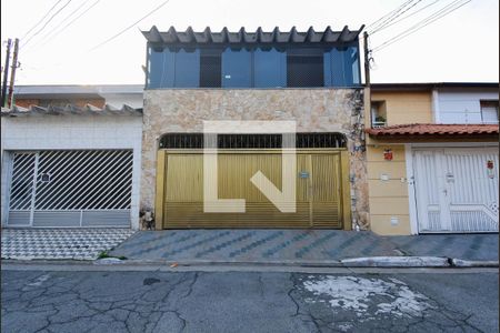 Casa à venda com 250m², 3 quartos e 2 vagas Casa à venda com 250m², 3 quartos e 2 vagasFachada