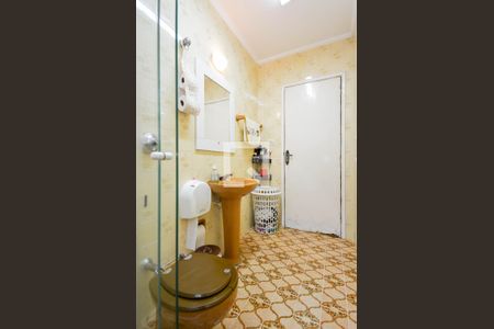 Casa à venda com 250m², 3 quartos e 2 vagas Casa à venda com 250m², 3 quartos e 2 vagasBanheiro Social