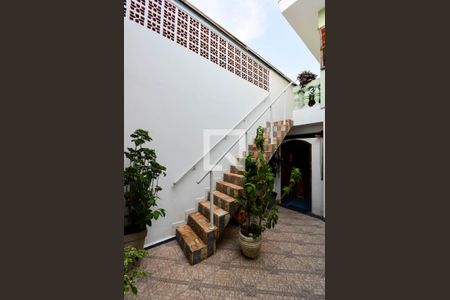 Casa à venda com 250m², 3 quartos e 2 vagas Casa à venda com 250m², 3 quartos e 2 vagasÁrea comum