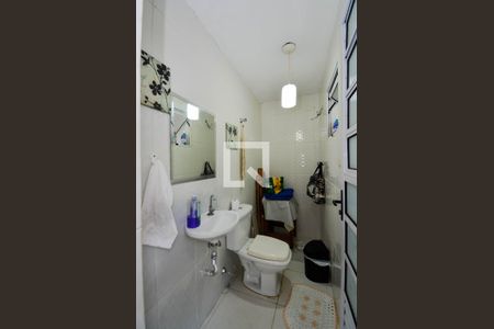 Casa à venda com 250m², 3 quartos e 2 vagas Casa à venda com 250m², 3 quartos e 2 vagasLavanderia