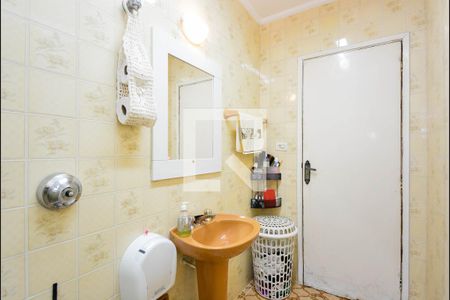 Casa à venda com 250m², 3 quartos e 2 vagas Casa à venda com 250m², 3 quartos e 2 vagasBanheiro Social