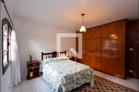 Casa à venda com 250m², 3 quartos e 2 vagas Casa à venda com 250m², 3 quartos e 2 vagasSuíte