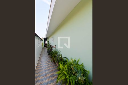 Casa à venda com 250m², 3 quartos e 2 vagas Casa à venda com 250m², 3 quartos e 2 vagasVista/Suíte
