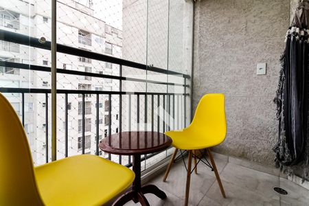 Sacada da Sala de apartamento para alugar com 2 quartos, 52m² em Parque Maria Domitila, São Paulo