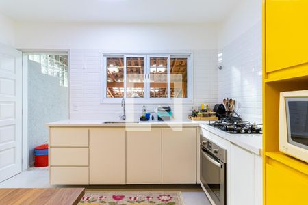 Casa à venda com 107m², 3 quartos e 2 vagas Casa à venda com 107m², 3 quartos e 2 vagasCozinha