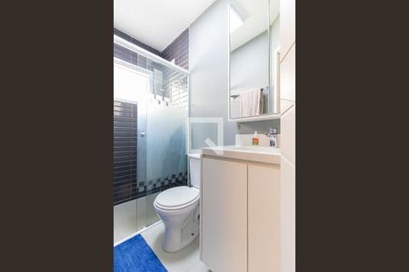 Casa à venda com 107m², 3 quartos e 2 vagas Casa à venda com 107m², 3 quartos e 2 vagasBanheiro da Suíte