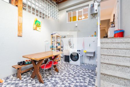 Casa à venda com 107m², 3 quartos e 2 vagas Casa à venda com 107m², 3 quartos e 2 vagasÁrea de Serviço