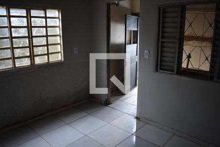 Sala de casa para alugar com 1 quarto, 50m² em Qr 125, Brasília