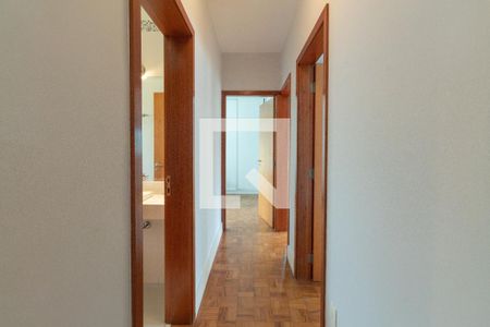 Corredor de apartamento para alugar com 4 quartos, 124m² em Cerqueira César, São Paulo