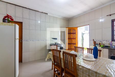 Cozinha de casa à venda com 3 quartos, 200m² em Vila da Conquista, Osasco