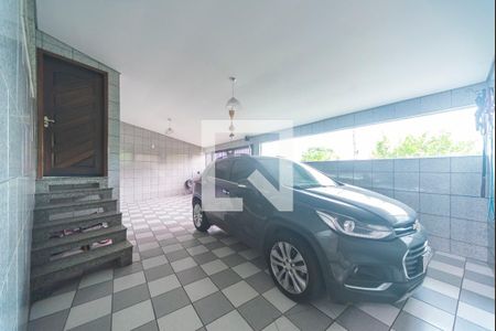 Casa à venda com 252m², 3 quartos e 4 vagas Casa à venda com 252m², 3 quartos e 4 vagasGaragem