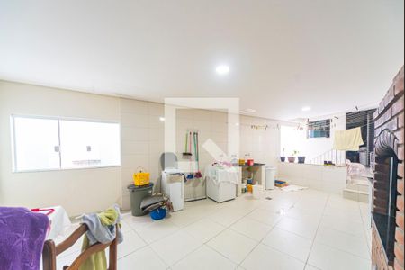 Casa à venda com 252m², 3 quartos e 4 vagas Casa à venda com 252m², 3 quartos e 4 vagasÁrea Gourmet e Área de Serviço