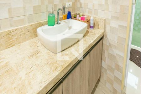 Casa à venda com 252m², 3 quartos e 4 vagas Casa à venda com 252m², 3 quartos e 4 vagasPia