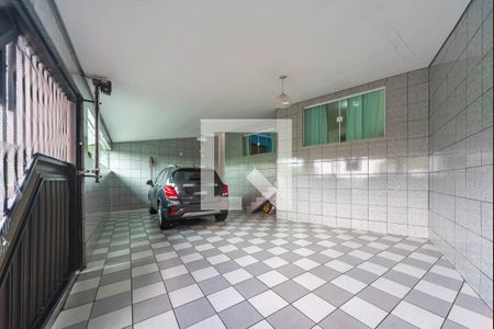 Casa à venda com 252m², 3 quartos e 4 vagas Casa à venda com 252m², 3 quartos e 4 vagasGaragem