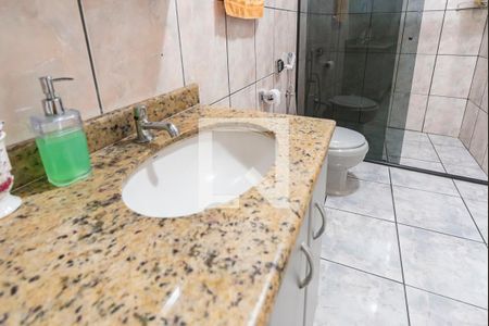 Casa à venda com 252m², 3 quartos e 4 vagas Casa à venda com 252m², 3 quartos e 4 vagasPia