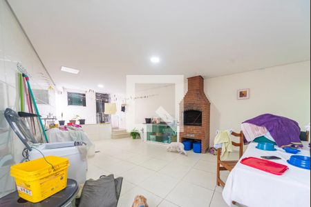 Casa à venda com 252m², 3 quartos e 4 vagas Casa à venda com 252m², 3 quartos e 4 vagasÁrea Gourmet e Área de Serviço