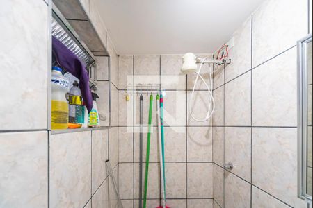 Casa à venda com 252m², 3 quartos e 4 vagas Casa à venda com 252m², 3 quartos e 4 vagasChuveiro