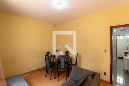 Sala de casa para alugar com 2 quartos, 70m² em Santa Branca, Belo Horizonte