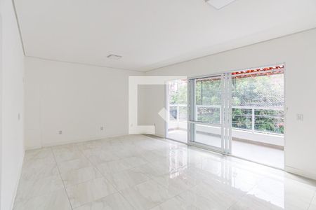 Sala 1 de casa à venda com 7 quartos, 222m² em Quitaúna, Osasco