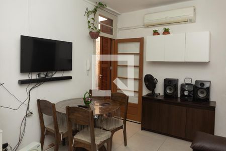 Sala de apartamento à venda com 2 quartos, 62m² em Rio Branco, Porto Alegre