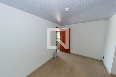 Sala de apartamento para alugar com 2 quartos, 50m² em Marechal Hermes, Rio de Janeiro