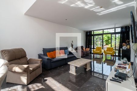 Sala de casa para alugar com 3 quartos, 380m² em Menino Deus, Porto Alegre