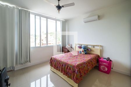 Quarto 2 de casa para alugar com 3 quartos, 380m² em Menino Deus, Porto Alegre