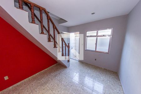 Sala de casa de condomínio para alugar com 3 quartos, 85m² em Irajá, Rio de Janeiro