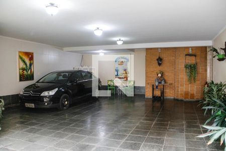 Casa à venda com 761m², 3 quartos e 6 vagas Casa à venda com 761m², 3 quartos e 6 vagasGaragem