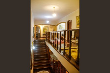 Casa à venda com 761m², 3 quartos e 6 vagas Casa à venda com 761m², 3 quartos e 6 vagasHall