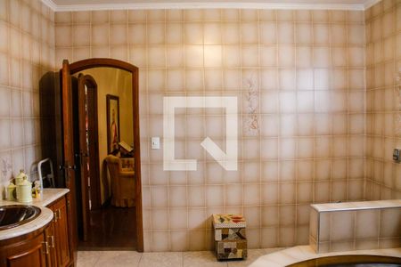 Casa à venda com 761m², 3 quartos e 6 vagas Casa à venda com 761m², 3 quartos e 6 vagasBanheiro da Suíte 1