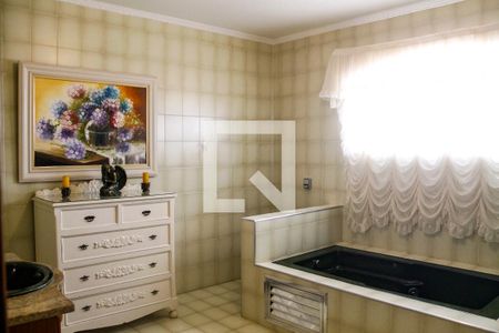 Casa à venda com 761m², 3 quartos e 6 vagas Casa à venda com 761m², 3 quartos e 6 vagasBanheiro da Suíte 3