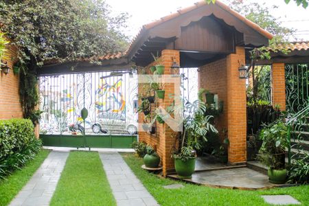 Casa à venda com 761m², 3 quartos e 6 vagas Casa à venda com 761m², 3 quartos e 6 vagasGaragem