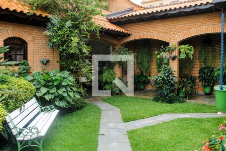 Casa à venda com 761m², 3 quartos e 6 vagas Casa à venda com 761m², 3 quartos e 6 vagasJardim