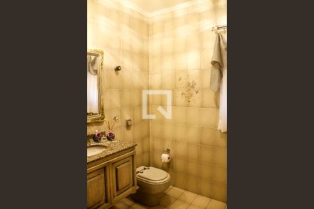 Casa à venda com 761m², 3 quartos e 6 vagas Casa à venda com 761m², 3 quartos e 6 vagasLavabo