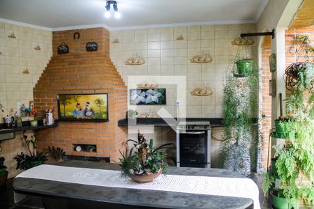 Casa à venda com 761m², 3 quartos e 6 vagas Casa à venda com 761m², 3 quartos e 6 vagasChurrasqueira
