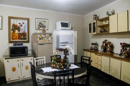 Casa à venda com 761m², 3 quartos e 6 vagas Casa à venda com 761m², 3 quartos e 6 vagasÁrea de Serviço