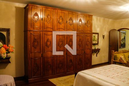 Casa à venda com 761m², 3 quartos e 6 vagas Casa à venda com 761m², 3 quartos e 6 vagasSuíte 3