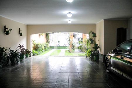 Casa à venda com 761m², 3 quartos e 6 vagas Casa à venda com 761m², 3 quartos e 6 vagasGaragem