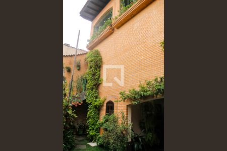 Casa à venda com 761m², 3 quartos e 6 vagas Casa à venda com 761m², 3 quartos e 6 vagasGaragem