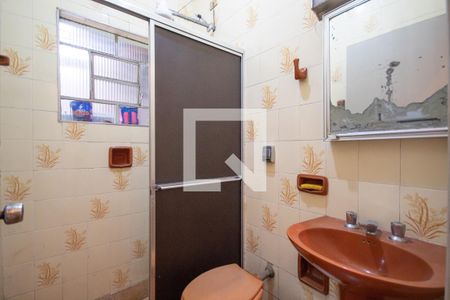 Banheiro de casa à venda com 2 quartos, 250m² em Km 18, Osasco