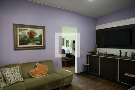 Sala  de casa à venda com 3 quartos, 400m² em Glória, Belo Horizonte