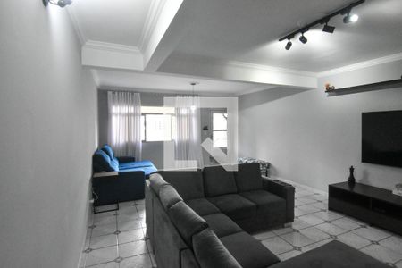 Casa para alugar com 310m², 4 quartos e 6 vagasSala