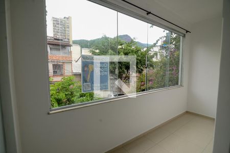 Sala de apartamento para alugar com 2 quartos, 75m² em Tijuca, Rio de Janeiro